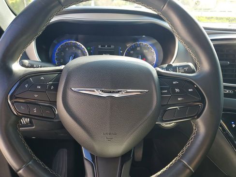 Used 2018 Chrysler Pacifica Touring Plus w/ S Appearance Package image 27