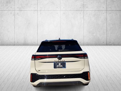 New 2026 Volkswagen Tiguan SE R-Line image 5