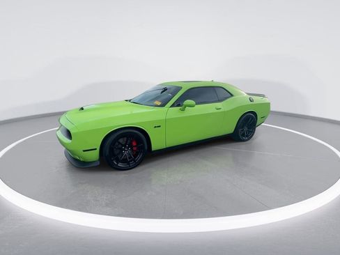 Used 2023 Dodge Challenger R/T w/ Plus Package image 4