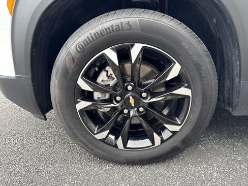 Used 2023 Chevrolet TrailBlazer LT FWD image 12