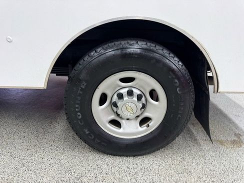 Used 2021 Chevrolet Express 3500 w/ Power Convenience Package image 21