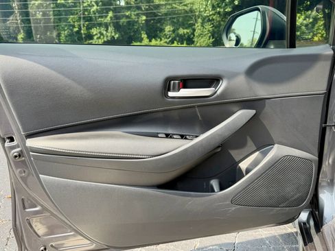Used 2021 Toyota Corolla SE FWD image 18