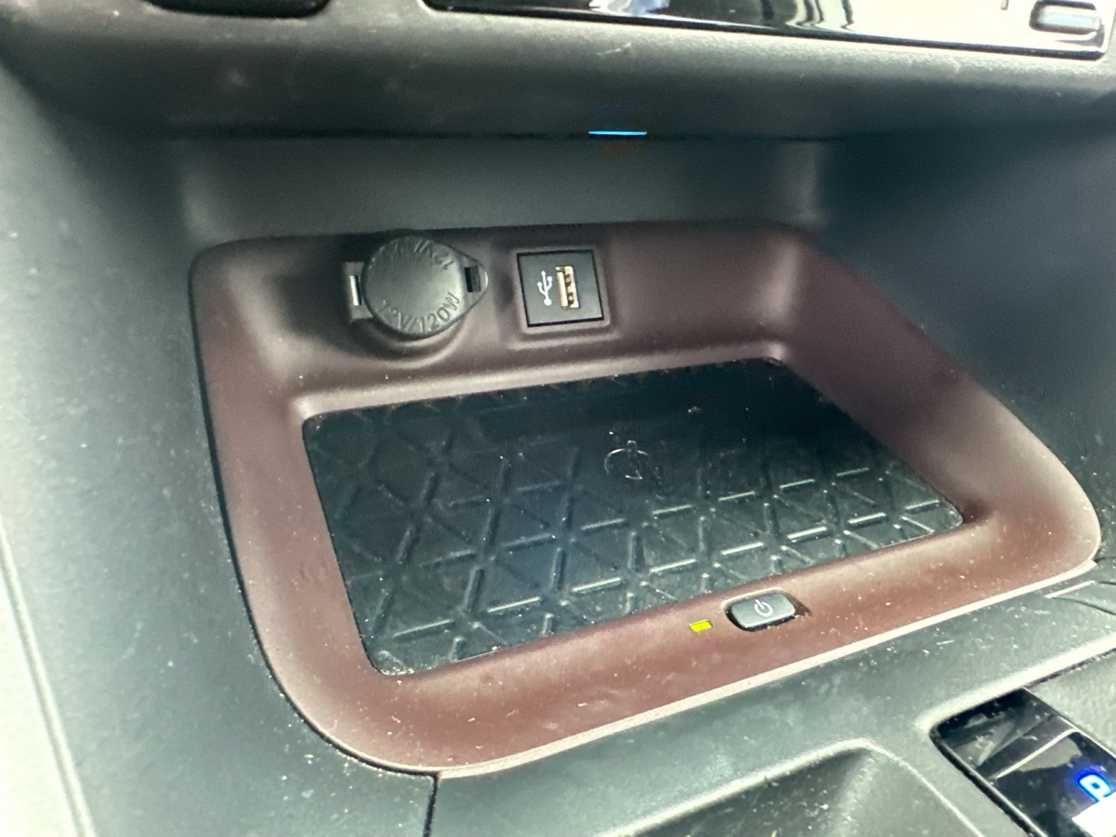 Used 2025 Toyota RAV4 Limited w/ Advanced Technology Package AWD/4WD image 16