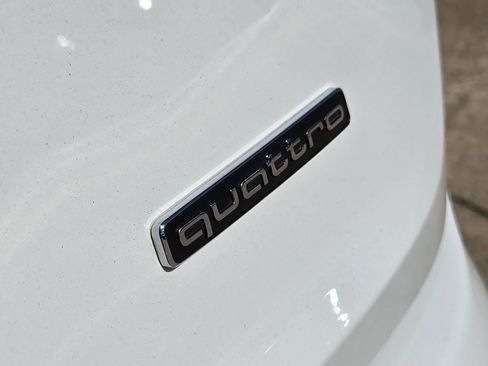 Used 2023 Audi Q7 3.0T Prestige image 14