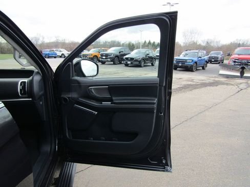 Used 2025 Ford Expedition Platinum AWD/4WD image 45
