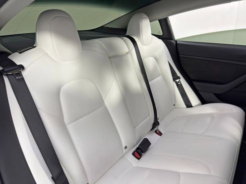 Used 2022 Tesla Model 3 Performance image 38