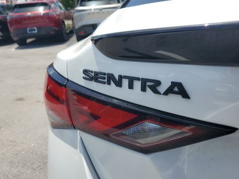 New 2025 Nissan Sentra SR w/ Midnight Edition image 8
