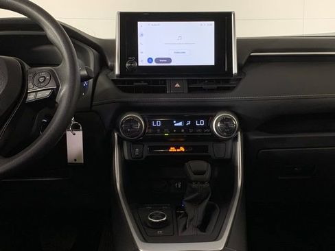 Used 2025 Toyota RAV4 LE AWD/4WD image 5