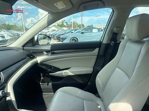 Used 2019 Honda Accord LX image 14