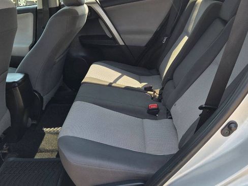 Used 2014 Toyota RAV4 LE FWD image 14