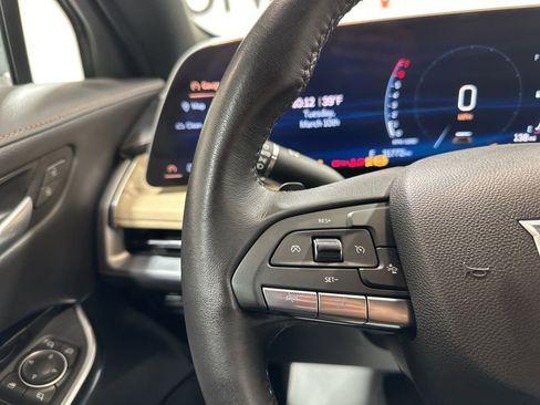 Used 2025 Cadillac XT4 Premium Luxury AWD/4WD image 27