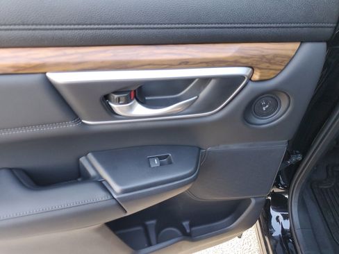 Used 2022 Honda CR-V Touring image 17