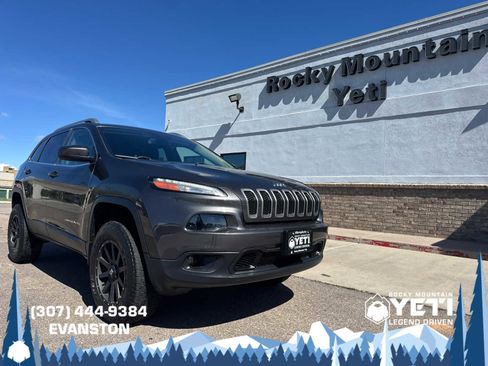 Used 2015 Jeep Cherokee Latitude AWD/4WD image 1
