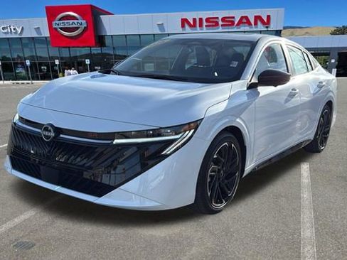 New 2026 Nissan Sentra SR w/ SR Premium Package FWD image 7