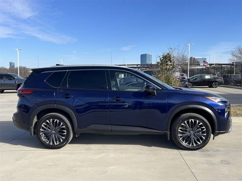 Certified 2025 Nissan Rogue SL w/ Tech Package image 3