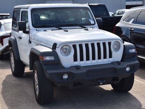Used 2020 Jeep Wrangler Sport image 4