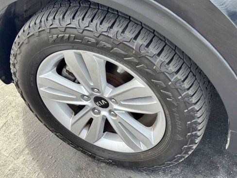 Used 2018 Kia Sportage LX AWD/4WD image 17
