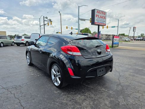 Used 2014 Hyundai Veloster w/ Technology Package 03 FWD image 5