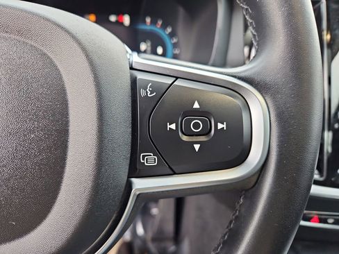 Used 2024 Volvo S60 B5 Core image 11