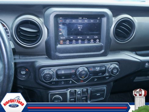 Used 2018 Jeep Wrangler Unlimited Sport S image 5