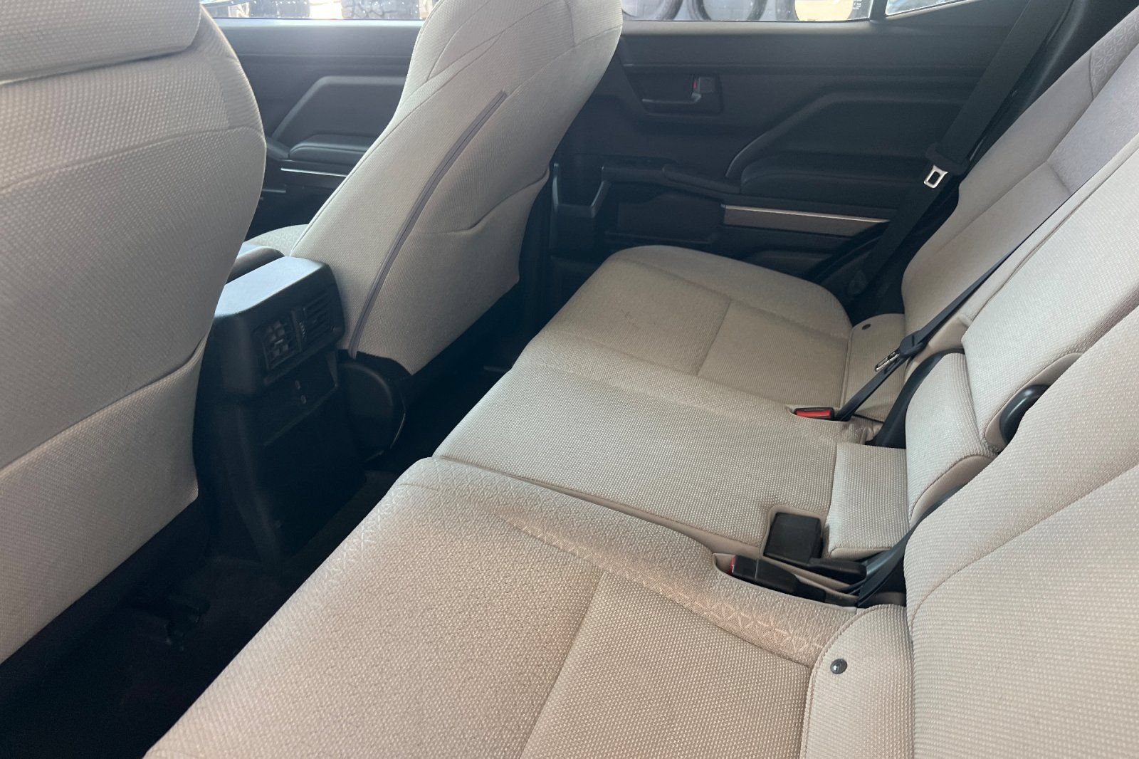 Used 2025 Toyota 4Runner SR5 AWD/4WD image 9