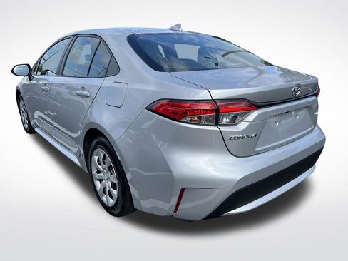 Used 2022 Toyota Corolla LE FWD image 6