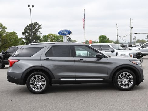 New 2026 Ford Explorer Platinum RWD image 1