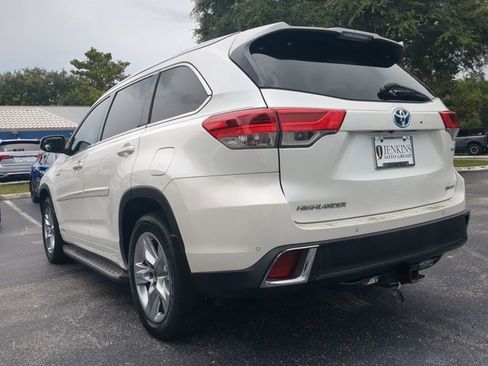 Used 2017 Toyota Highlander Limited image 6