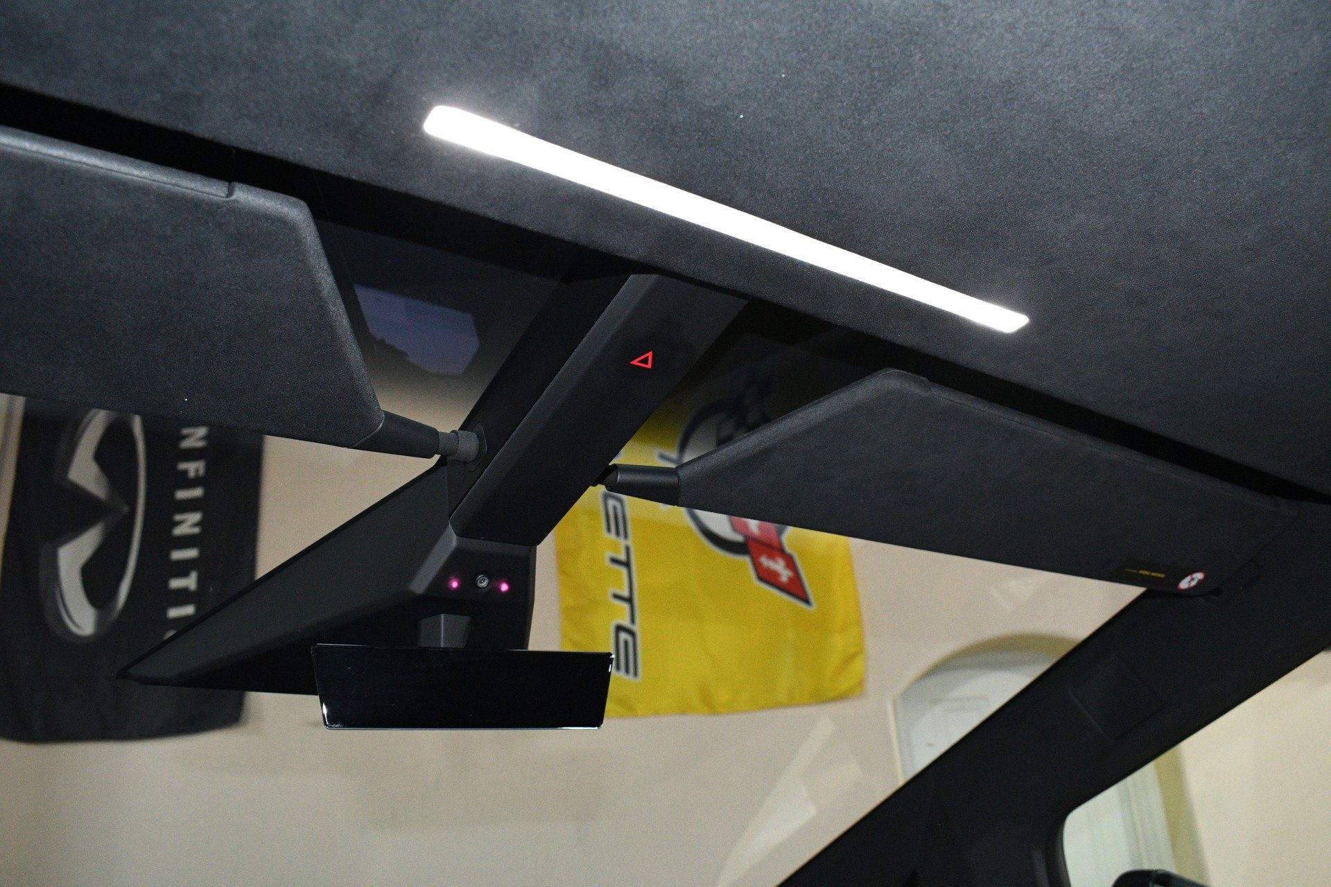 Used 2024 Tesla Cybertruck AWD Crew Cab image 31