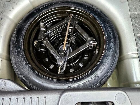 Used 2016 Ford Fiesta Titanium image 29