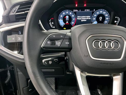Certified 2025 Audi Q3 2.0T Premium w/ Convenience Package image 21