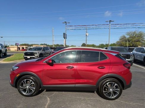 Used 2020 Buick Encore GX Essence w/ Advanced Technology Package image 10