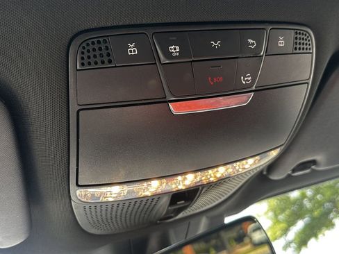 Certified 2022 Mercedes-Benz GLC 300 image 33