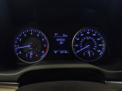 Used 2019 Hyundai Elantra SE FWD image 23