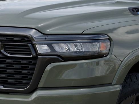 New 2026 RAM 1500 4x4 Crew Cab image 10