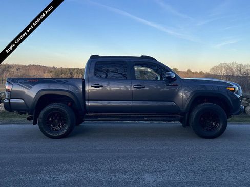 Used 2021 Toyota Tacoma TRD Pro image 4
