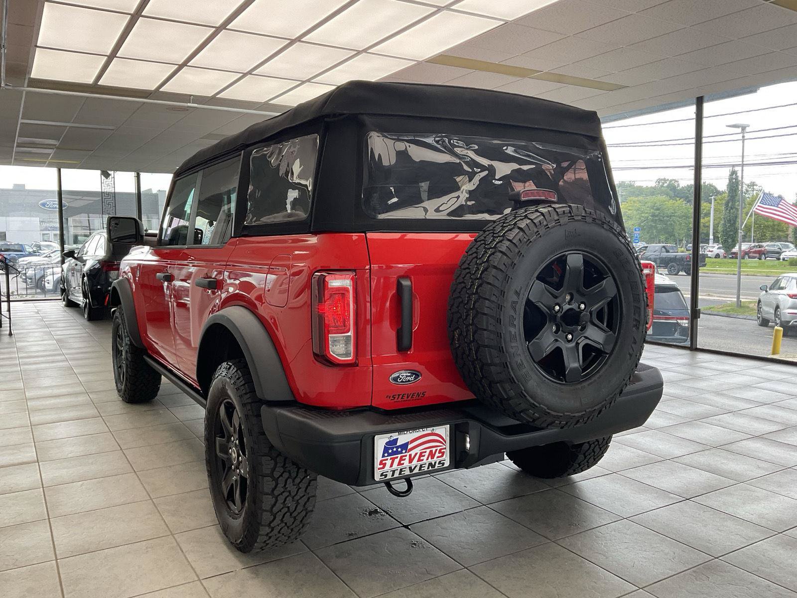 Used 2024 Ford Bronco Black Diamond AWD/4WD image 6