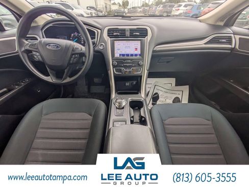 Used 2020 Ford Fusion SE FWD image 13