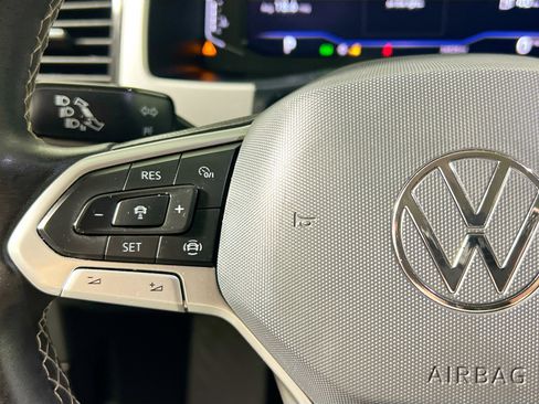 Used 2022 Volkswagen Atlas SE w/ Panoramic Sunroof Package image 18