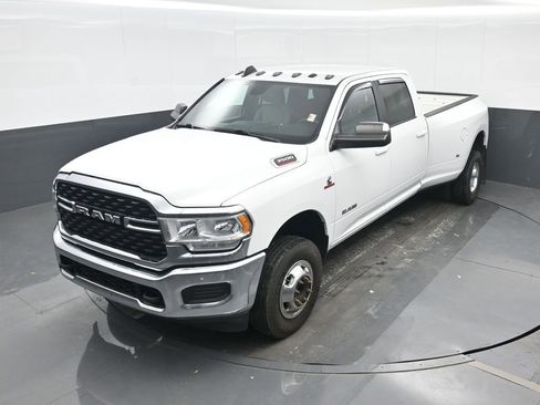 Used 2022 RAM 3500 Big Horn AWD/4WD image 16