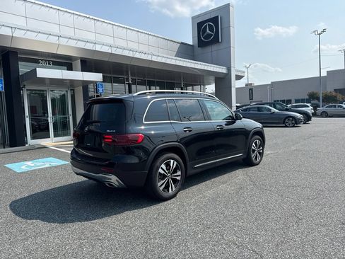 Certified 2025 Mercedes-Benz GLB 250 4MATIC image 4
