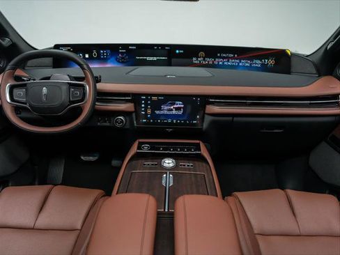 New 2026 Lincoln Navigator Reserve AWD/4WD image 21