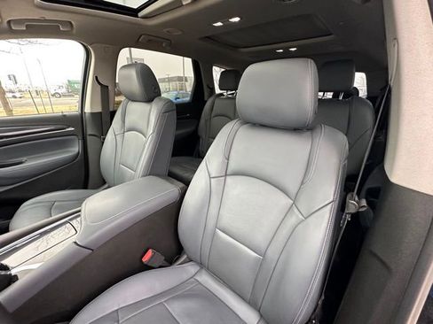 Used 2021 Buick Enclave Essence w/ Sport Touring Edition image 30