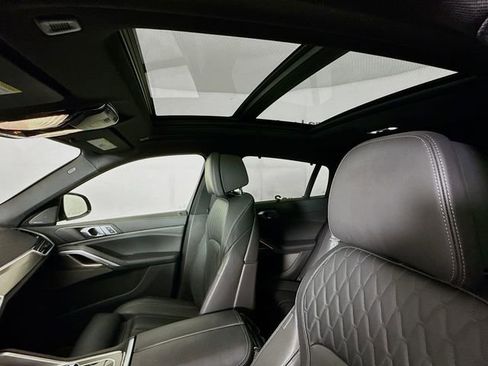Used 2023 BMW X6 xDrive40i w/ Executive Package image 22