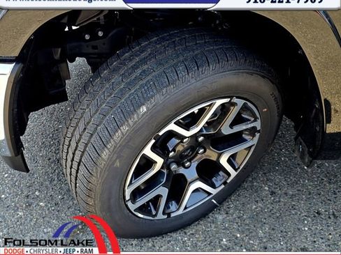 Certified 2025 RAM 1500 Laramie image 28