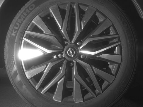 Used 2025 Nissan Altima 2.5 SV FWD image 18