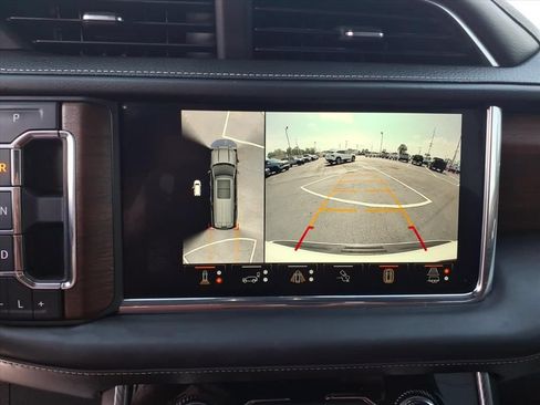 Used 2023 GMC Yukon Denali Ultimate AWD/4WD image 19