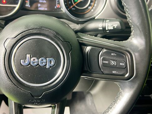 Used 2021 Jeep Wrangler Willys image 19