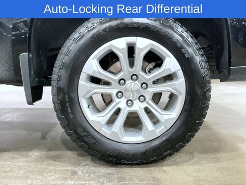 Certified 2024 Chevrolet Silverado 1500 LTZ AWD/4WD image 25