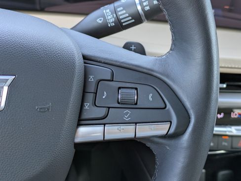 Certified 2024 Cadillac XT4 Luxury w/ Cold Weather Package image 21